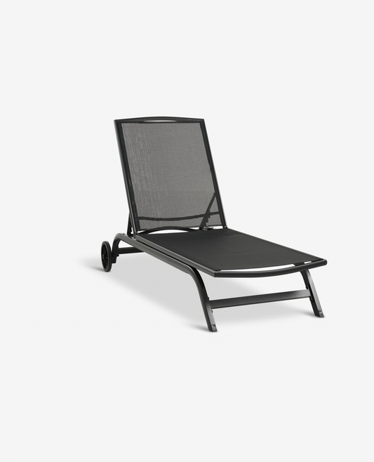 Chaise longue de luxe pour l’extérieur – Confort & durabilité